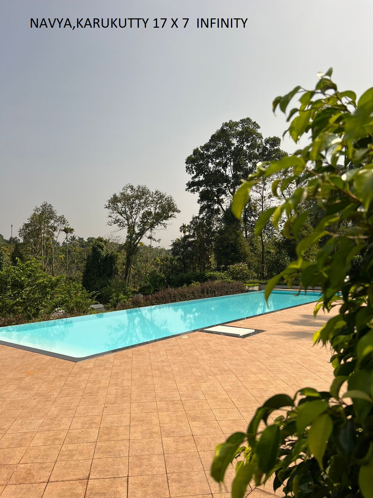 Navya Karukutty 17x7 infinity pool with liner — Moothedan Projects Kerala