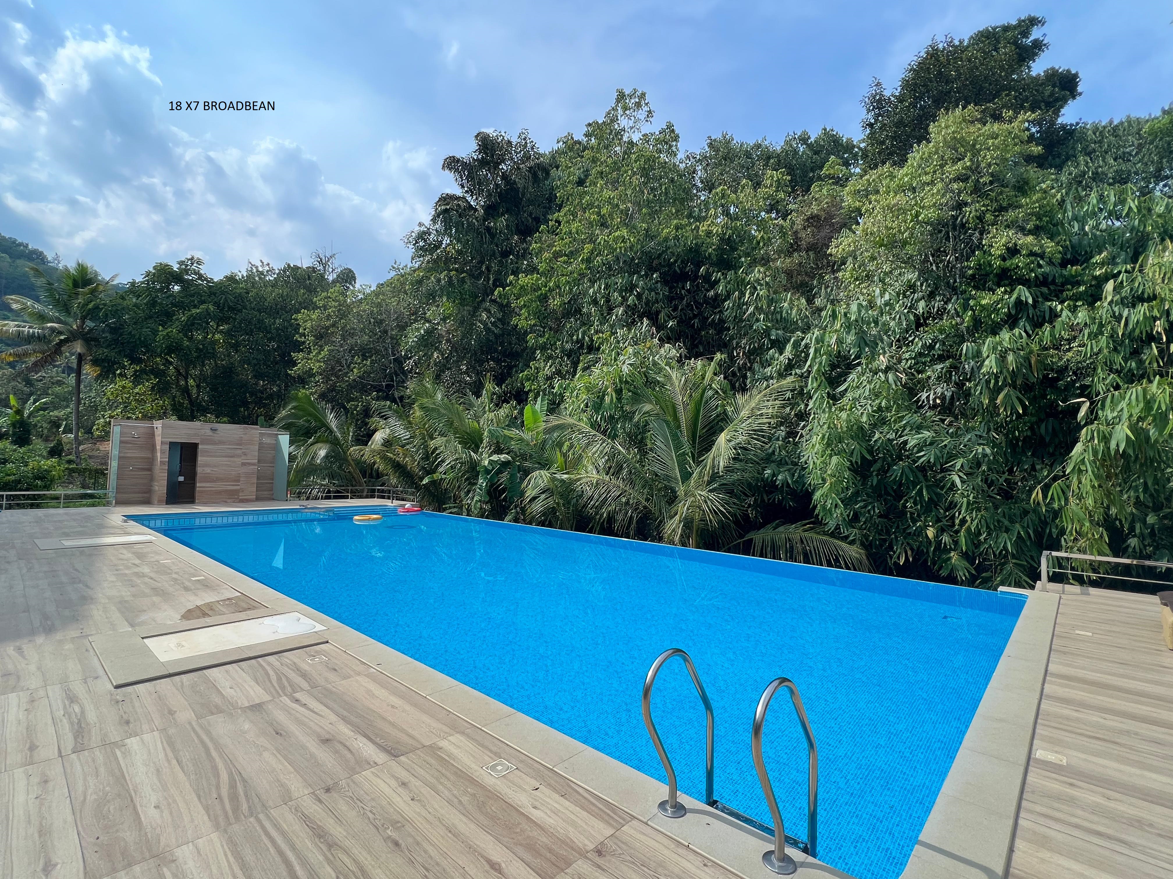 Broadbean luxury pool — Moothedan Projects Kerala