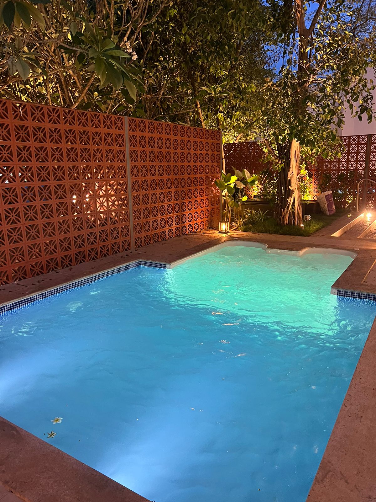 Real jacuzzi spa pool